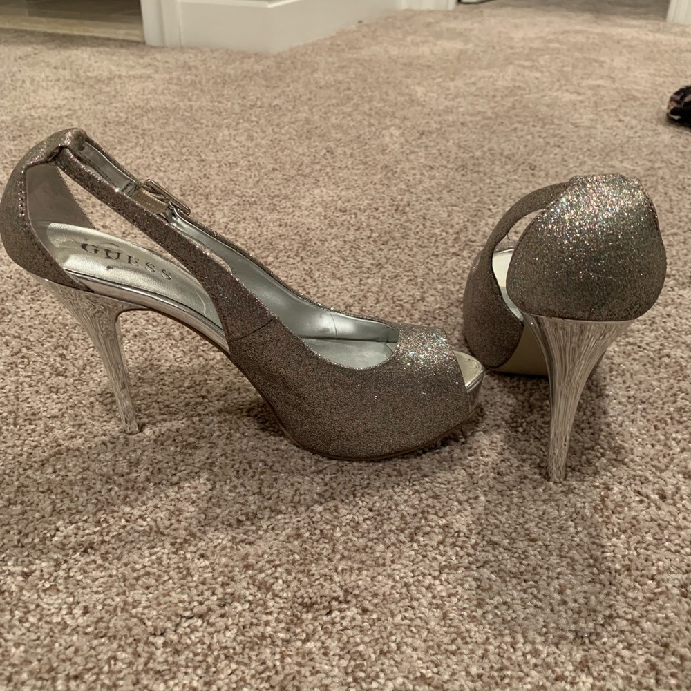 Guess Sparkly Heel - Picture 3 of 4